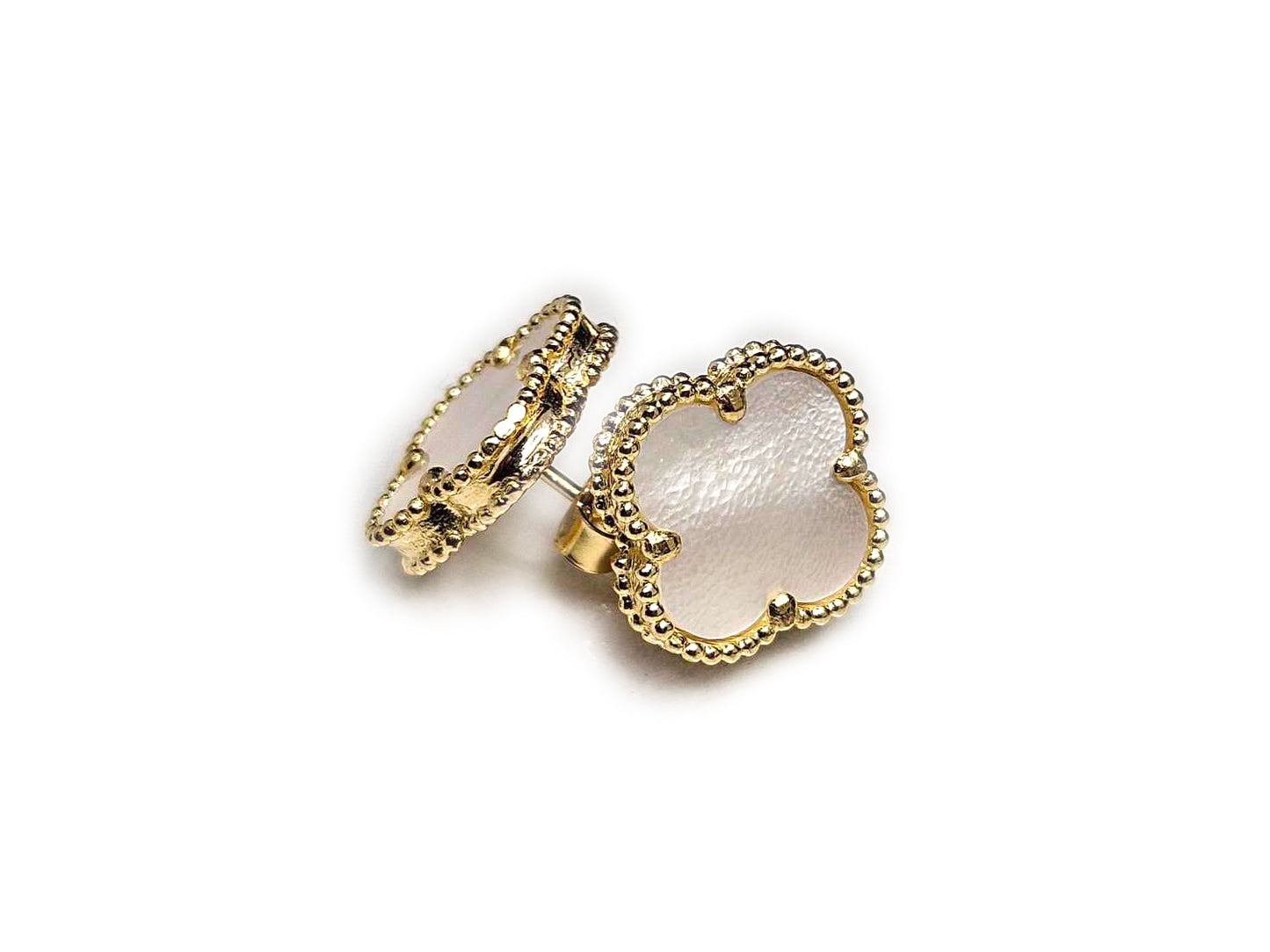 Paire de boucles d'oreilles en forme de trèfle