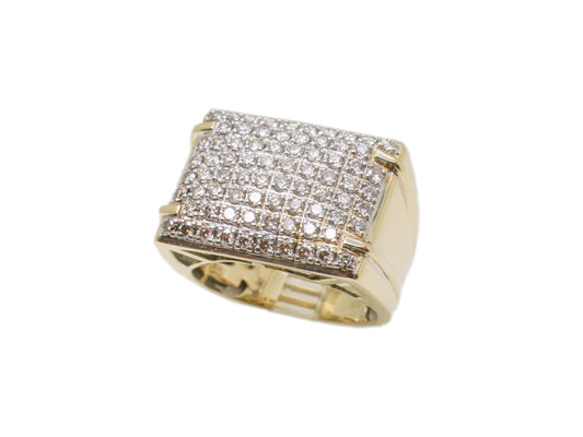 Square Gold Ring & 2.47ct Diamonds