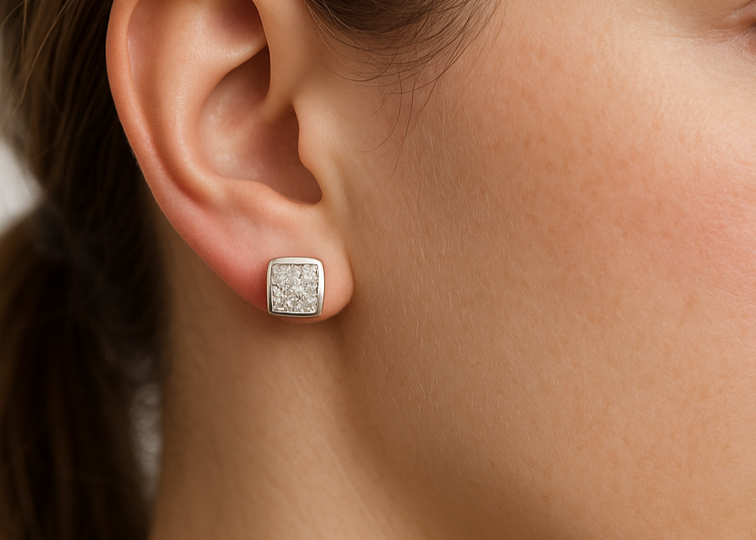 Pair of Gold Cubes & 1.80ct Diamonds Studs