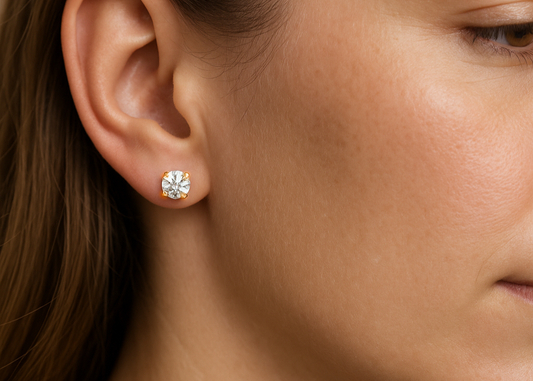 Pair of Solitaire Studs (Yellow Gold)