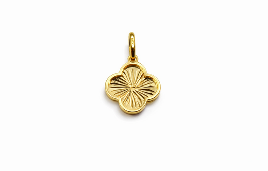 Clover Gold Pendant with Diamond cut