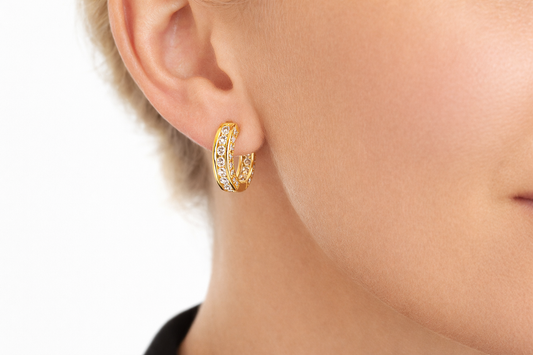 Paire de Huggies en or serti de 0.87ct de diamants