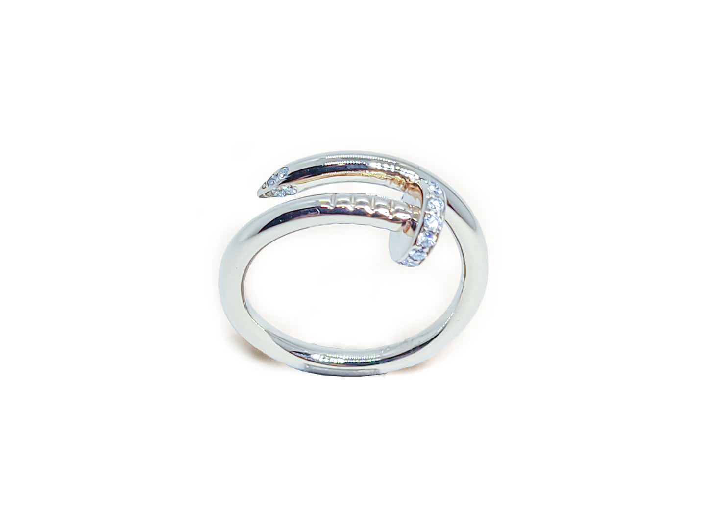 18K Gold Ring with Nail Design & 0.20ct Diamonds