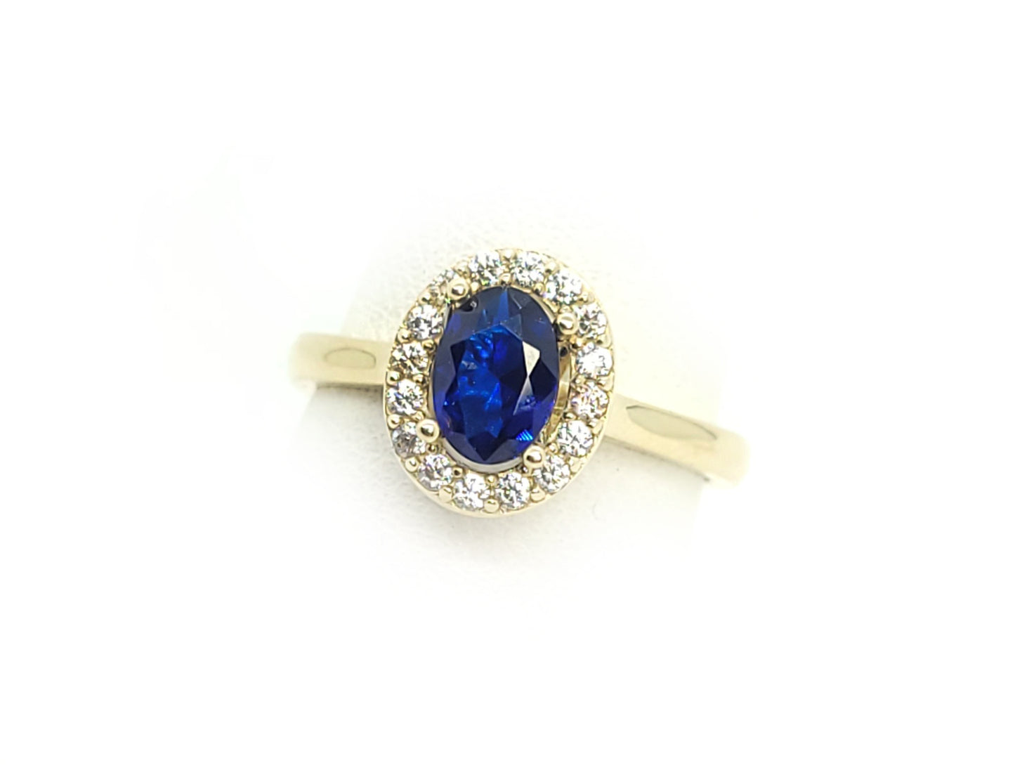 Bague en or avec pierre bleue