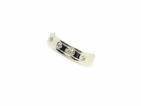 5 Stone Gold 5mm Band & 0.30Ct Diamonds